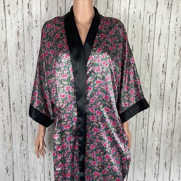 Sedú Lingerie Bathrobe  - Picture 2 of 14